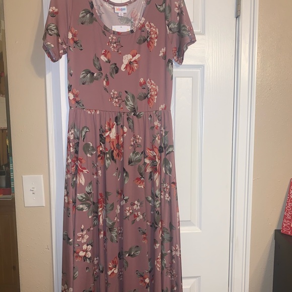LuLaRoe Dresses & Skirts - Lularoe Riley dress